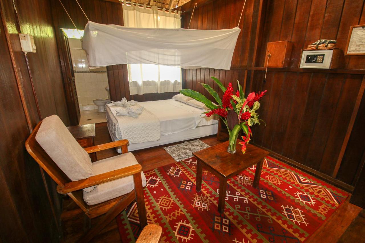 Sandoval Lake Lodge Puerto Maldonado Bagian luar foto